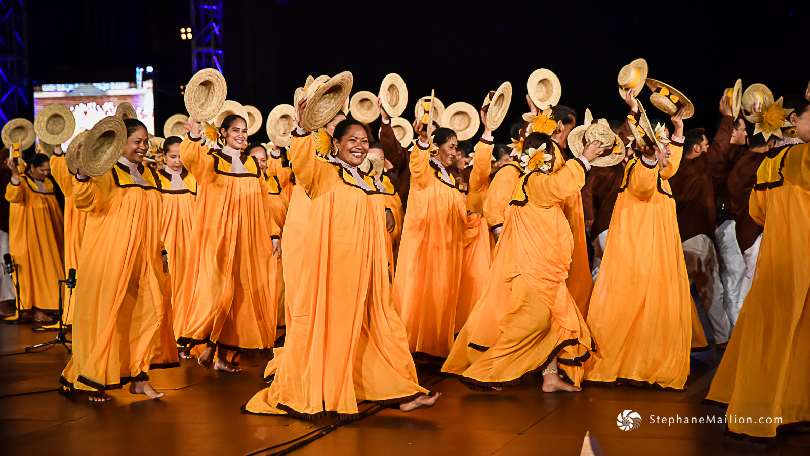 HIMENE HEI RURUTU SMAILION-11